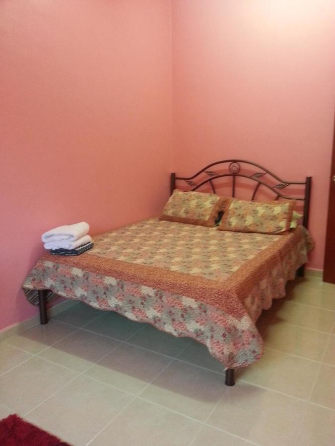 Yasmeen Homestay Kemaman Chukai Ngoại thất bức ảnh