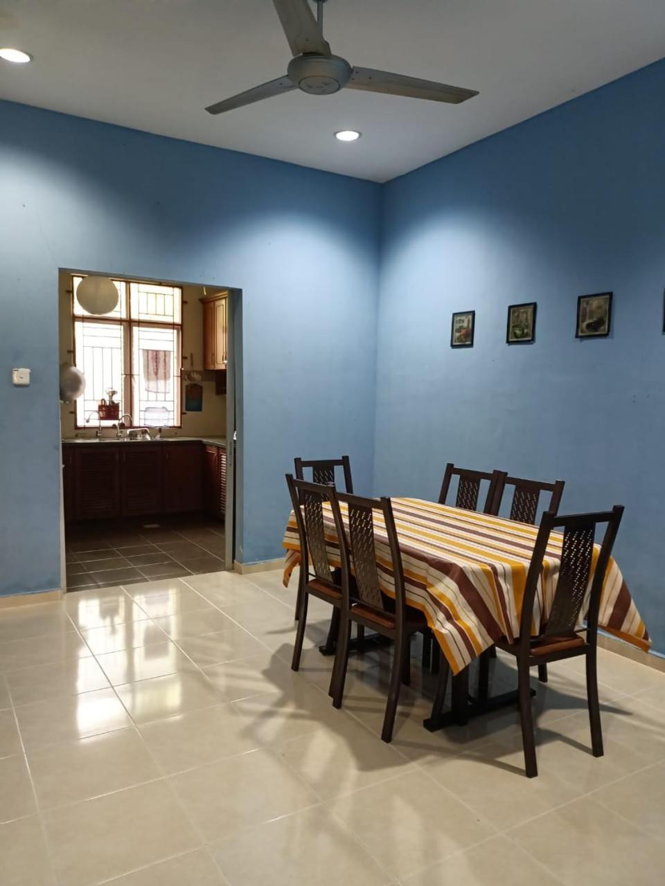Yasmeen Homestay Kemaman Chukai Ngoại thất bức ảnh